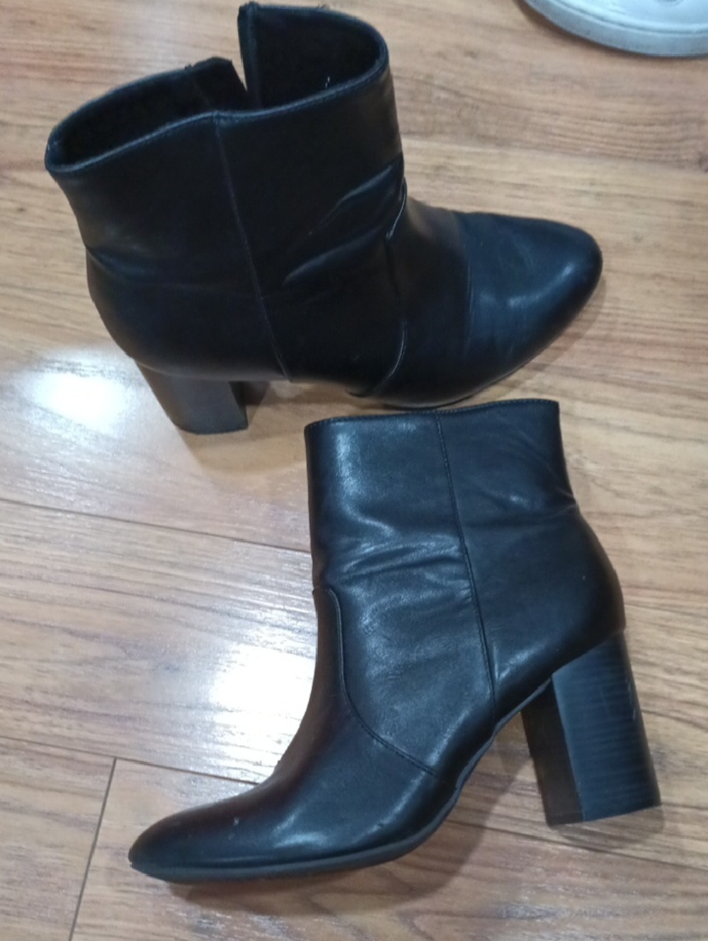 Old Navy Black Leather Block-Heel Ankle Boots
